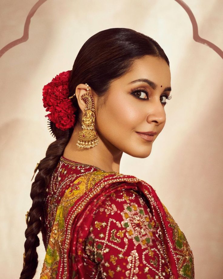 Reasons Raashi Khanna's Red Patola Lehenga Is A Showstopper In Fashion 921490