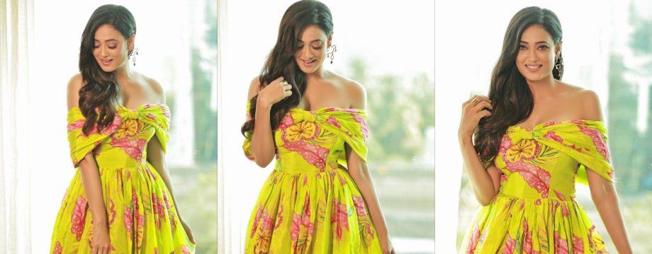 Shweta Tiwari's Off-Shoulder Obsession: 5 Breathtaking Looks to Die For 921929