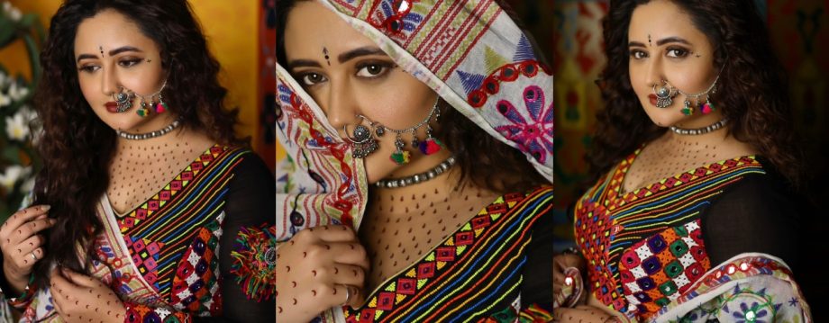 TV Stars Shine: Rashami Desai's Navratri Look, Drashti Dhami's Pregnancy Journey, and Shaheer Sheikh's Heartfelt Tribute to Hina Khan 920539