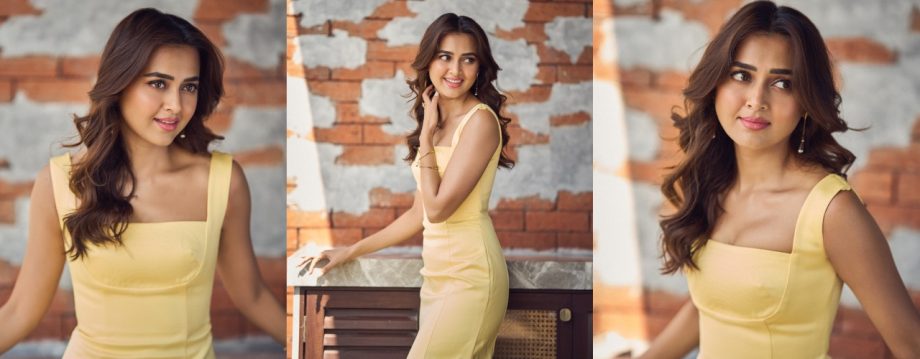 3 Tejasswi Prakash Aesthetic Outfits To Elevate Your Office Wardrobe 924541