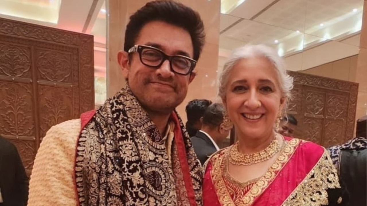 Aamir Khan Wishes Sister Nikhat Khan And The Team Of Deewaniyat Before Launch; Check Here 925228