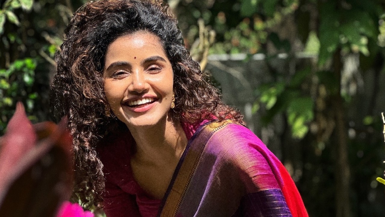 Anupama Parameswaran's Cotton Saree Look is the Ultimate Style Inspiration 925287