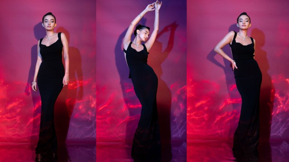 Anushka Sen Channels Audrey Hepburn's Timeless Elegance in a Stunning Black Dress 926213