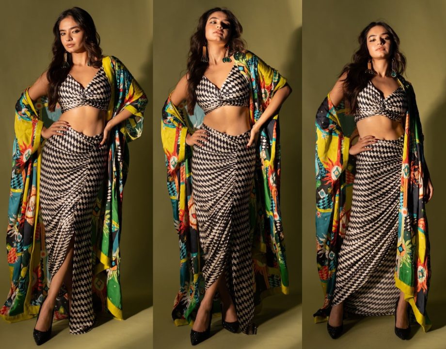 Avneet Kaur Vs Ashnoor Kaur Vs Anushka Sen: Who Is Setting Gen-Z Fashion Goals In Thigh-high Slit Skirt? 926463