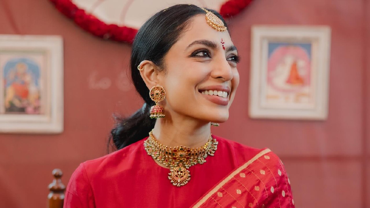 The Bride in Red: Sobhita Dhulipala's Bridal Glow at Pelli Kuthuru Ceremony 928118