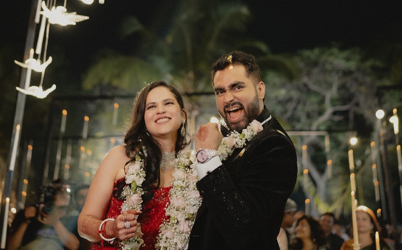 YouTuber Viraj Ghelani Ties The Knot With Influencer Palak Khimavat, Photos Go Viral 929319