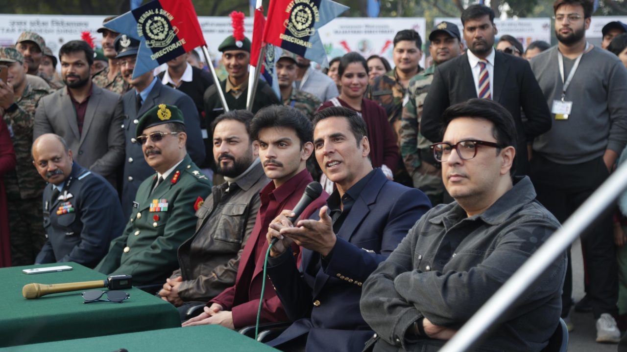 Real stories, real emotions! Akshay Kumar, Veer Pahariya along with producers Dinesh Vijan, and Amar Kaushik brought the Sky Force magic to NCC cadets at a special screening in Delhi - Deets Inside 933537