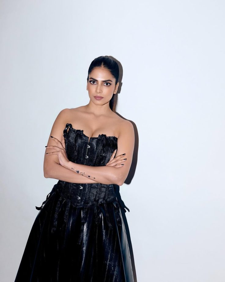 Keerthy Suresh, Malavika Mohanan & Anupama Parameswaran Show How To Slay In Black 935321