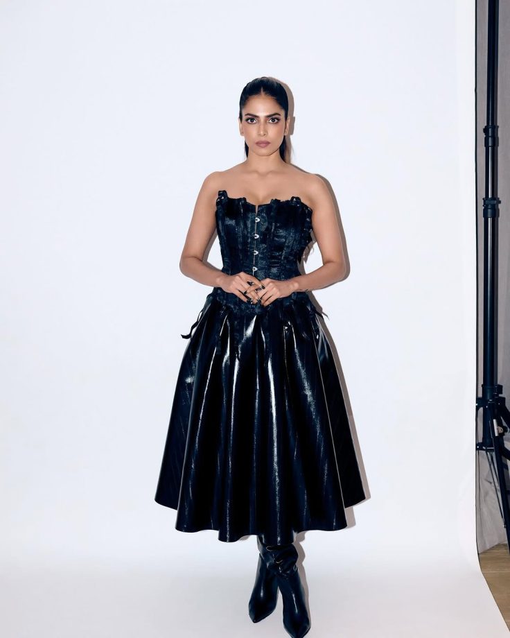 Keerthy Suresh, Malavika Mohanan & Anupama Parameswaran Show How To Slay In Black 935323