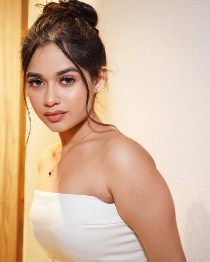 Shivangi Joshi Vs Jannat Zubair Vs Avneet Kaur: Who Looks Like A Dream In White? 935352