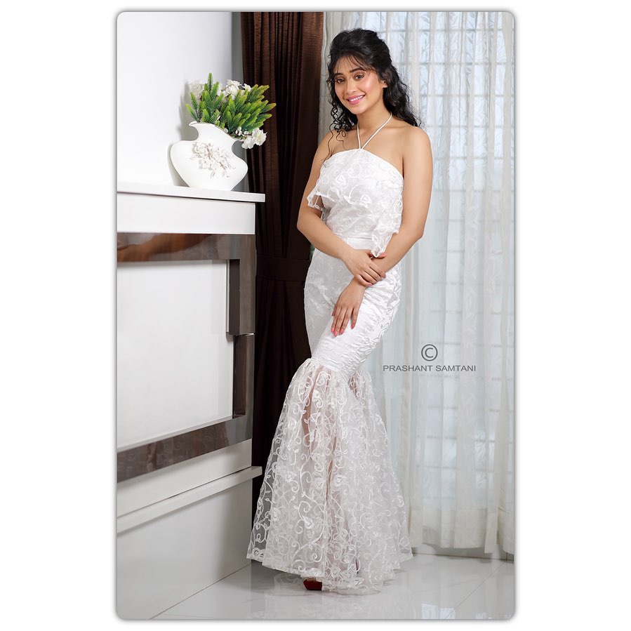 Shivangi Joshi Vs Jannat Zubair Vs Avneet Kaur: Who Looks Like A Dream In White? 935351