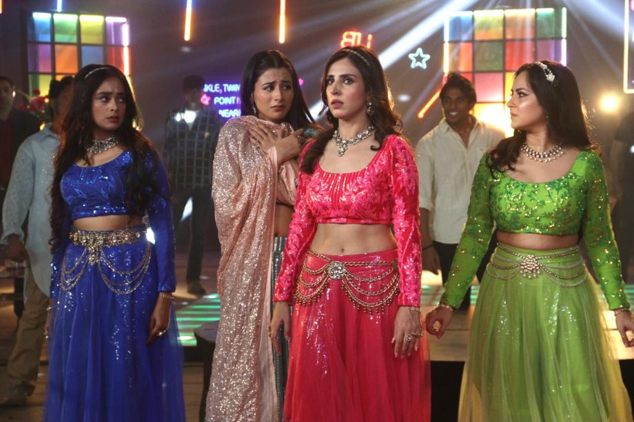 Zee TV’s Jamai No. 1; Mugdha Chaphekar & Puja Banerjee Joins Simaran Kaur, In Power-Packed Fight Sequence Special Episode 938632