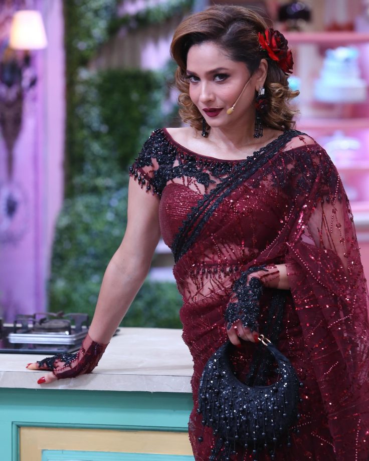Ankita Lokhande Revives 90s Glam in a Maroon Saree 939821
