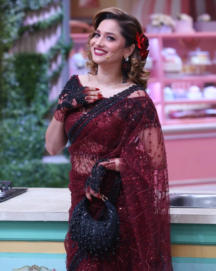 Ankita Lokhande Revives 90s Glam in a Maroon Saree 939819