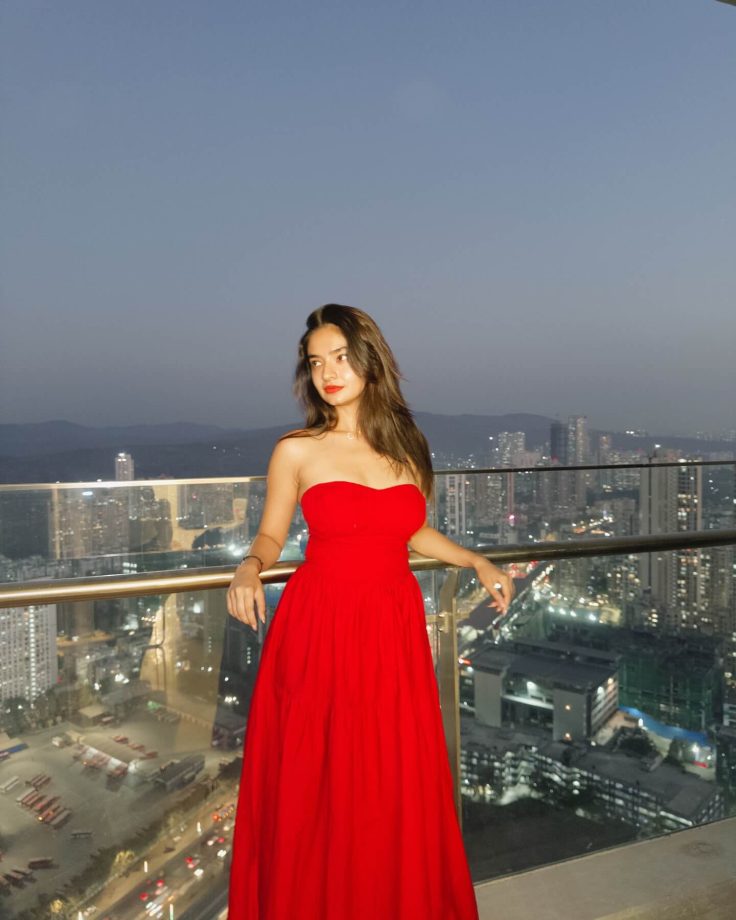 Anushka Sen Keeps It Classy in a Chic Red Dress 939764