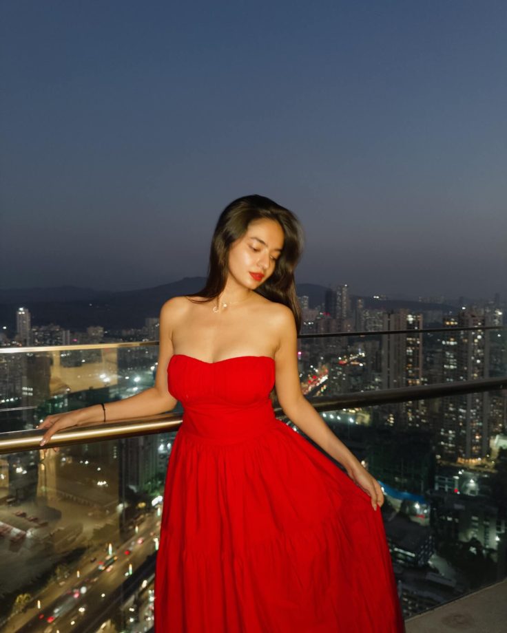 Anushka Sen Keeps It Classy in a Chic Red Dress 939766