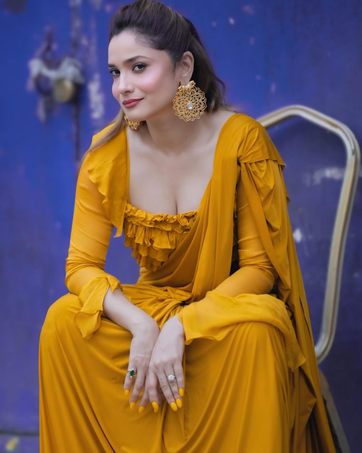Ashi Singh's Floral Lehenga Vs Ankita Lokhande's Plain Saree: Who Is Soaring Hot In Traditional Style? 942184