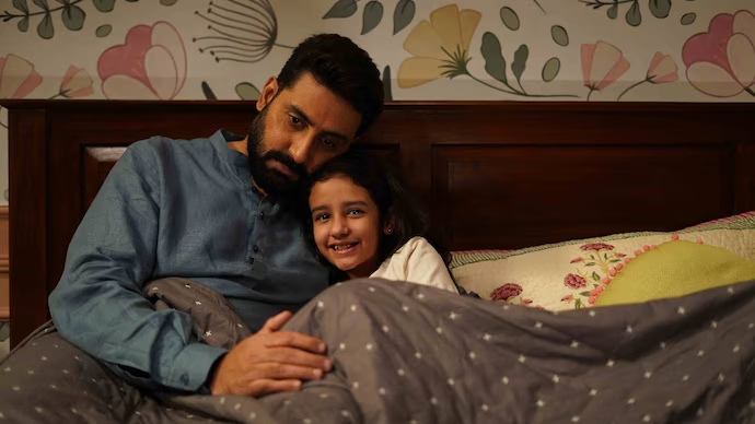 Be Happy Review: Abhishek Bachchan’s Finest, Wrapped in Grief, Dance, and Love 940528
