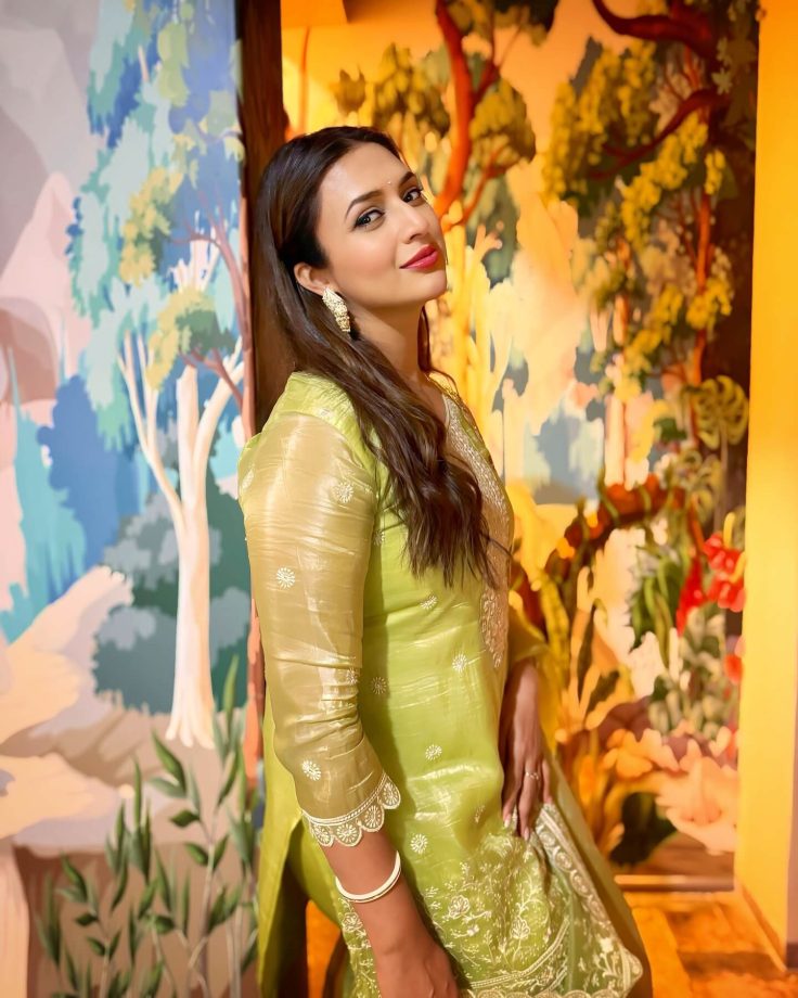 Divyanka Tripathi Proves Age Is Just A Number With Her Stunning Fashion At 40 941711