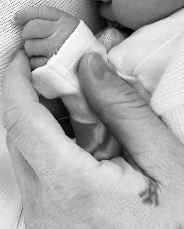 'Ekk Deewana Tha' fame Amy Jackson & husband, Ed Westwick welcome their first child 941874