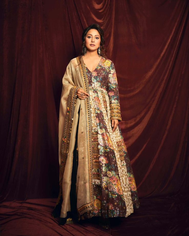 Hina Khan's Ethereal Salwar Suit To Make Eid Celebration Special 942007