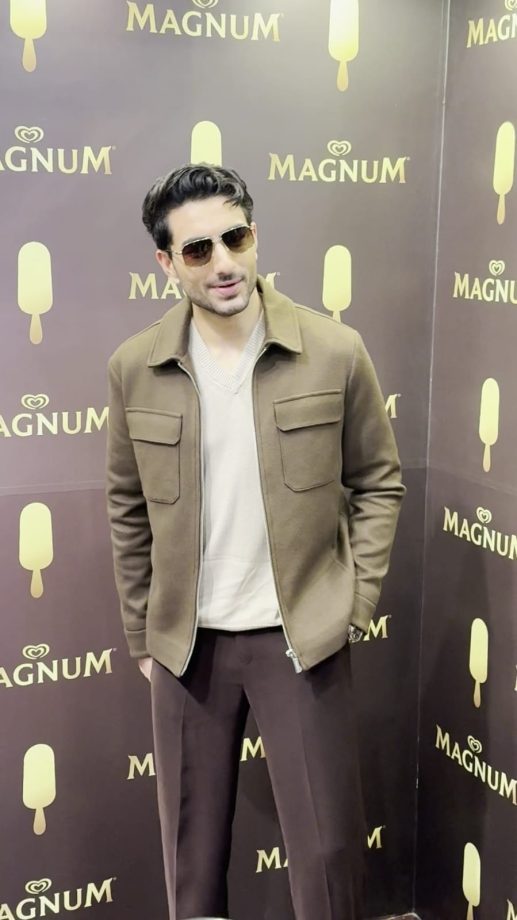 Ibrahim Ali Khan Or Siddhant Chaturvedi: Who Pulls Casual Swag In Cardigan? 942322
