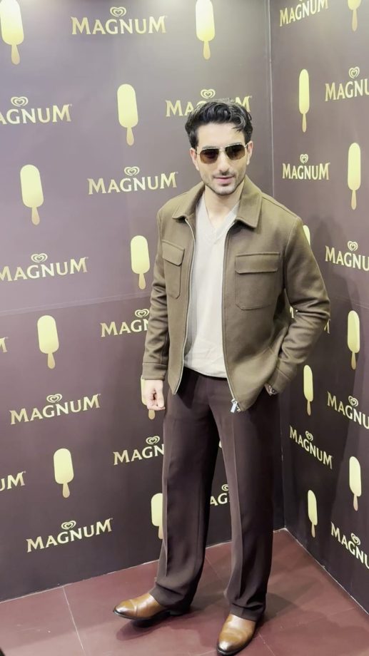 Ibrahim Ali Khan Or Siddhant Chaturvedi: Who Pulls Casual Swag In Cardigan? 942319