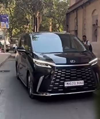 Inside Shraddha Kapoor's Newest Luxury Car Purchase – Check Out Her Collection 942649