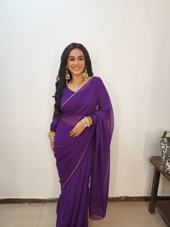 Jagriti – Ek Nayi Subah: Jagriti seeks a traditional makeover, while her father reveals that she wants a divorce from Suraj 940418