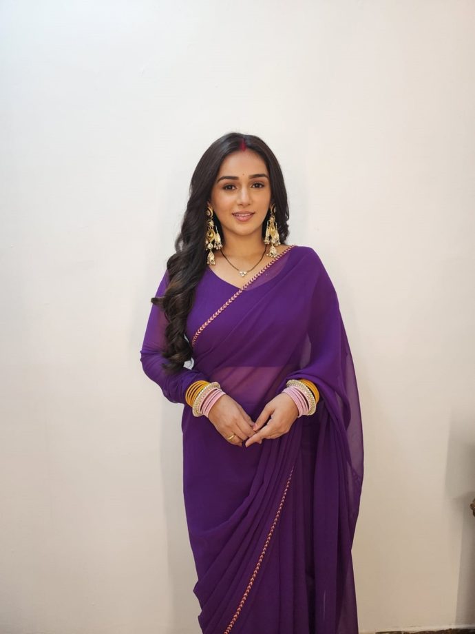 Jagriti – Ek Nayi Subah: Jagriti seeks a traditional makeover, while her father reveals that she wants a divorce from Suraj 940417