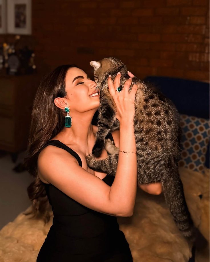 Jasmin Bhasin Stuns in Sleek Black Dress with a Touch of Glam 942561