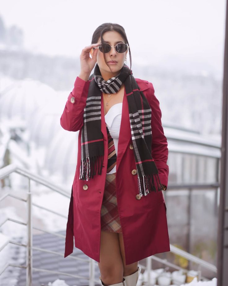 Maxi Dress To Shorts: Isha Malviya's Comfy, Cool & Sizzling Vacation Fashion Goals 939697