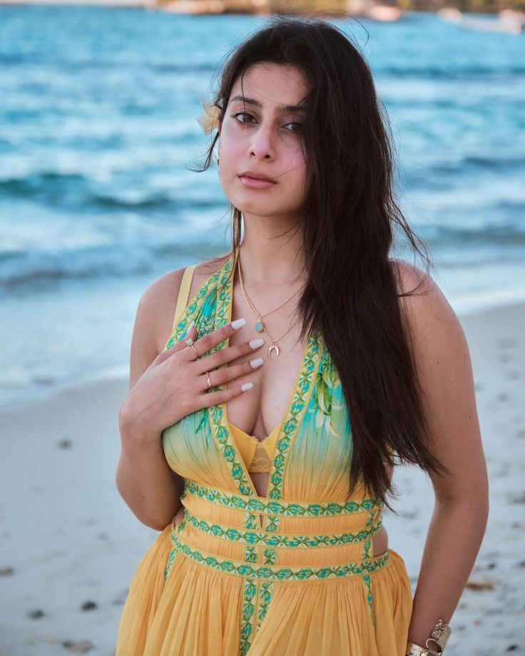 Maxi Dress To Shorts: Isha Malviya's Comfy, Cool & Sizzling Vacation Fashion Goals 939692