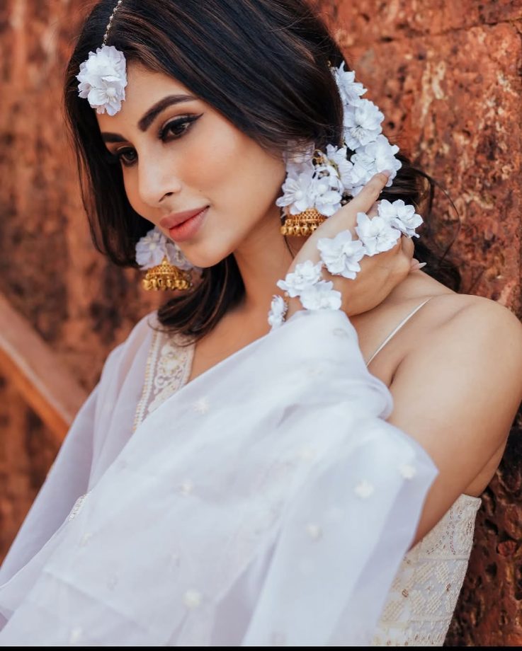 Mouni Roy Glows in All-White for a Traditional Look 938919