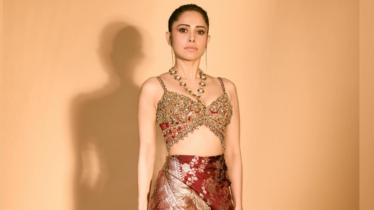 Nushrratt Bharuccha Redefines Elegance with Traditional Chic 942431