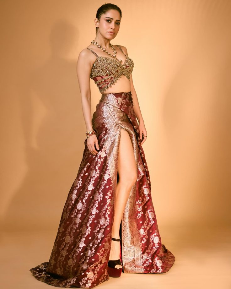 Nushrratt Bharuccha Redefines Elegance with Traditional Chic 942423