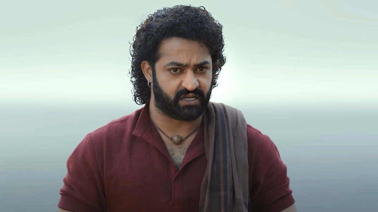 Overwhelmed says JR.NTR as his fever takes over Japan, actor attends Devara’s fans screening 942142