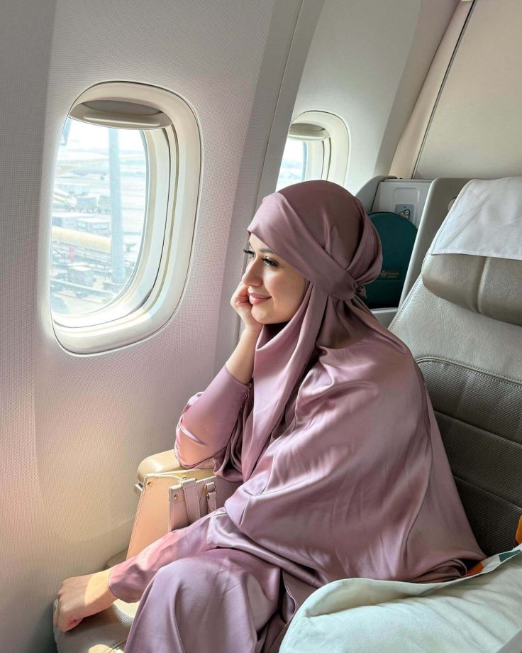 Reem Shaikh & Jannat Zubair Embark On Spiritual Journey To Madina Before Eid – See Pics 942514