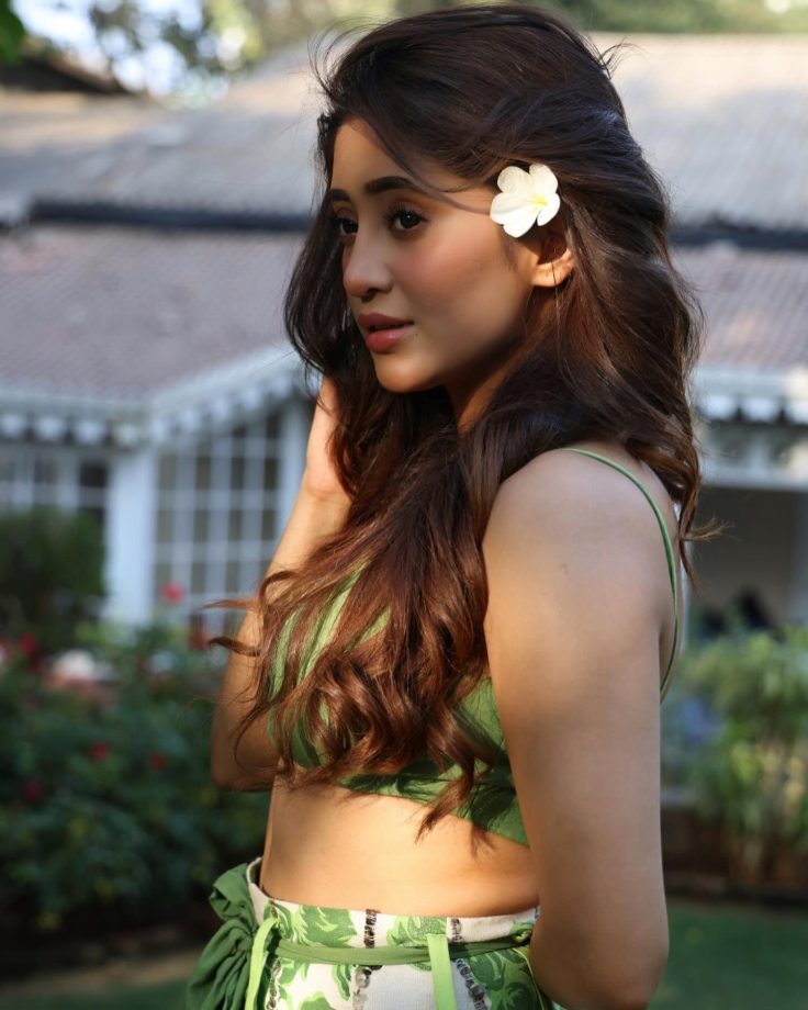 Shivangi Joshi Embraces Tropical Vibes in Floral Co-ords Set 942450