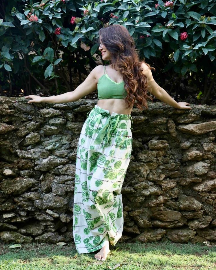 Shivangi Joshi Embraces Tropical Vibes in Floral Co-ords Set 942453