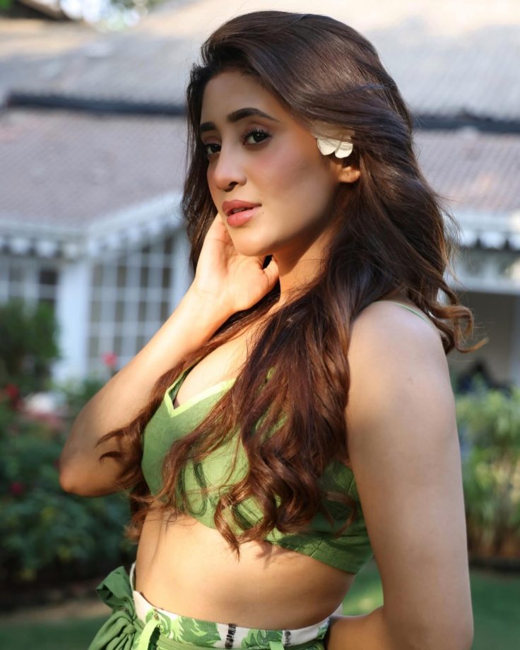 Shivangi Joshi Embraces Tropical Vibes in Floral Co-ords Set 942449