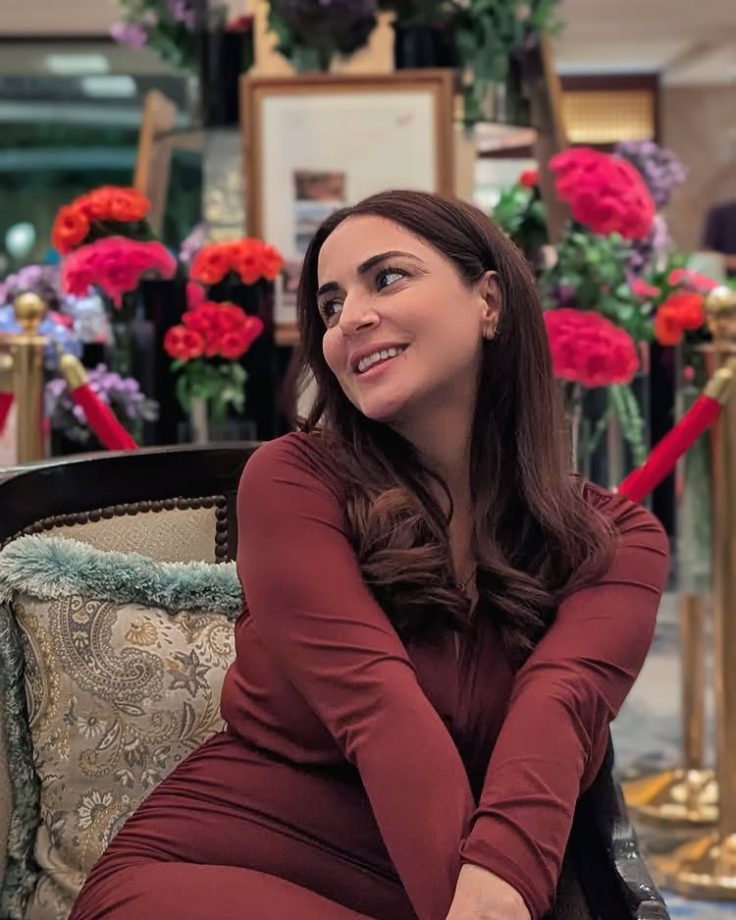 Shraddha Arya Hugs Hubby Rahul Nagal Tight, Drops Mushy Pics From His Birthday 941770