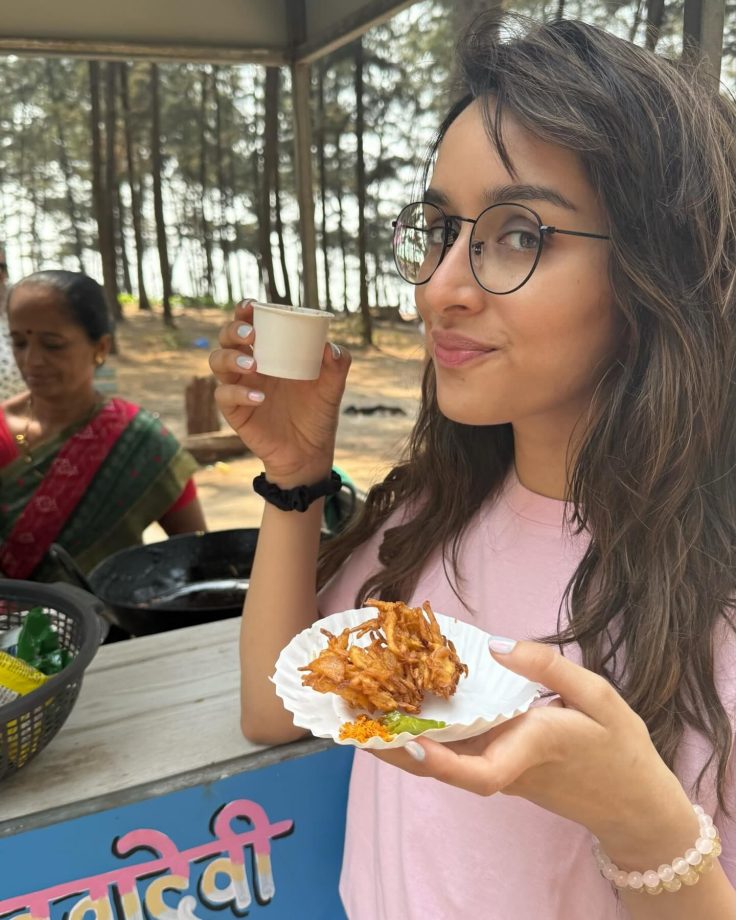 Shraddha Kapoor Is A True Desi Food Lover, See Proof 939431