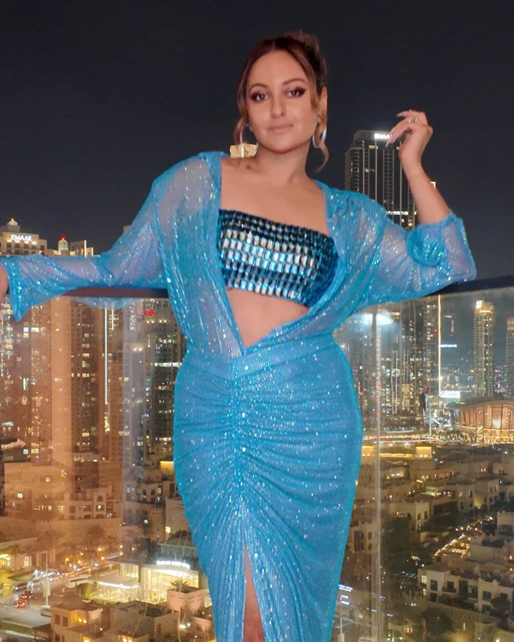 Sonakshi Sinha Shines in Shimmery Blue Dress with Bold Styling 942459