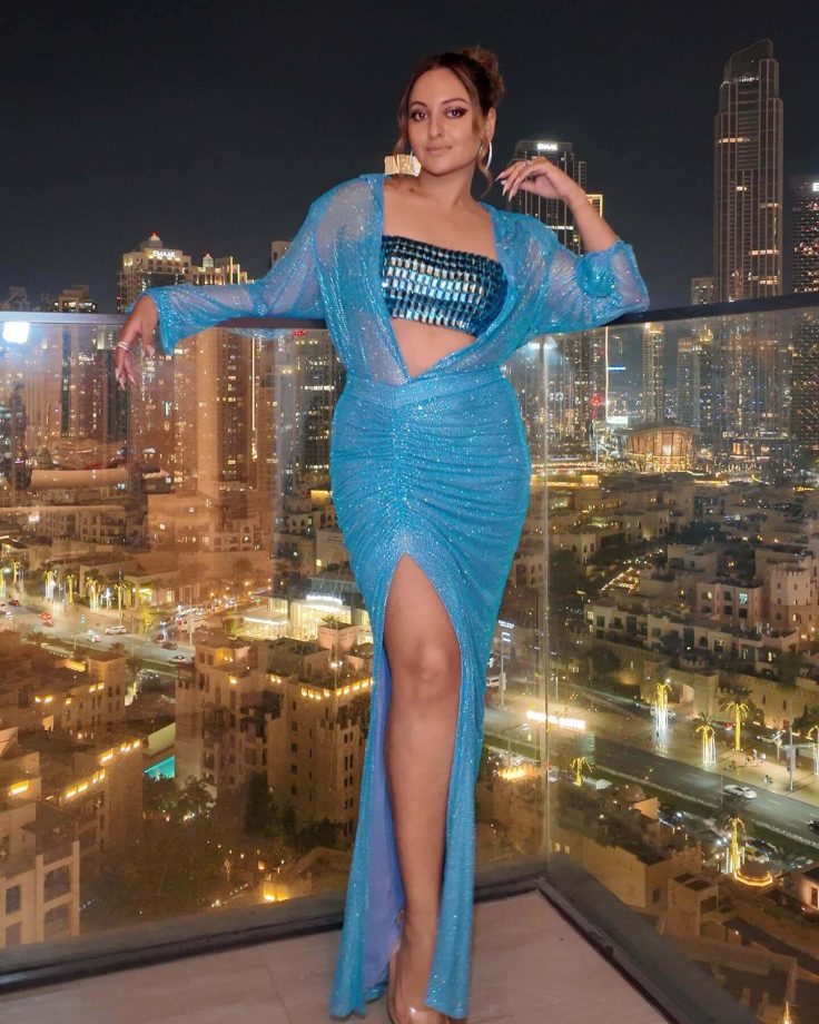 Sonakshi Sinha Shines in Shimmery Blue Dress with Bold Styling 942461