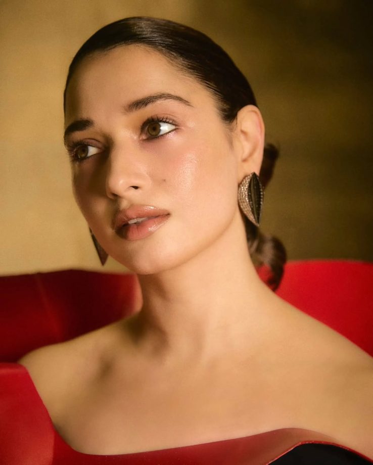 Tamannaah Bhatia Shows Off Chic Style in Bodycon Dress 942746