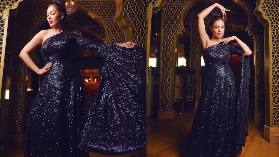 5 Times Munmun Dutta Has Nailed Her Look In Glitter Outfits 943925