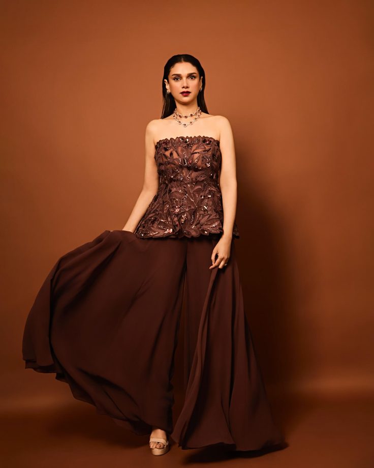 Aditi Rao Hydari Shines in an Elegant Off-Shoulder Brown Dress 944005