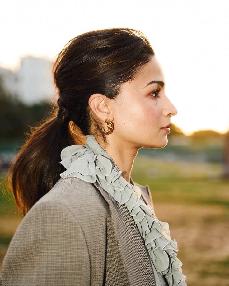 Alia Bhatt Turns Heads in a Grey Pastel Jumpsuit and Sleek Blazer 945100