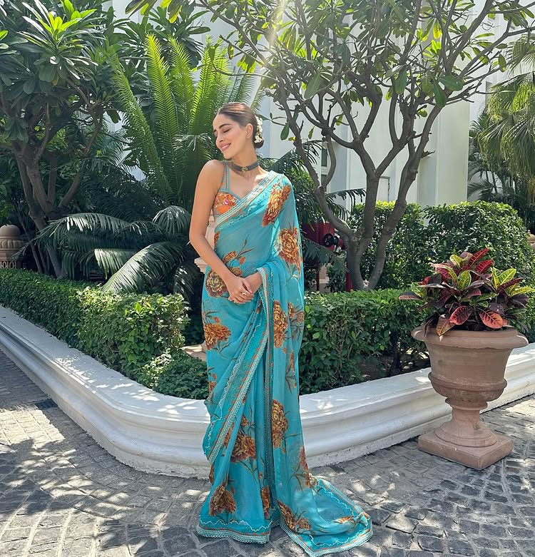 Ananya Panday looks classic in a Saree with a Bold Twist 945173